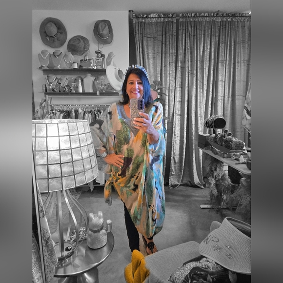 Fashion is my business. I bring the Designer Looks for Less - Picture 5 of 7